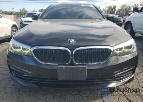 2019 BMW 530E из США, поврежденный, VIN WBAJA9C59KB399010